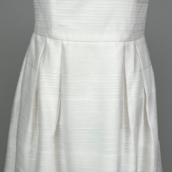 White House Black Market Strapless Dress White Fit Flare Pockets WHBM size 8 - Picture 4 of 11